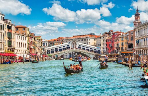 venice-tours:-gondolas,-hidden-gems-&-grand-canal-cruises