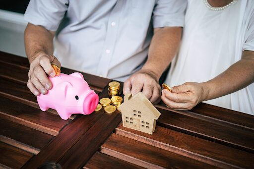 reverse-mortgages-vs.-home-equity-loans:-what-is-the-right-option-for-retirees?